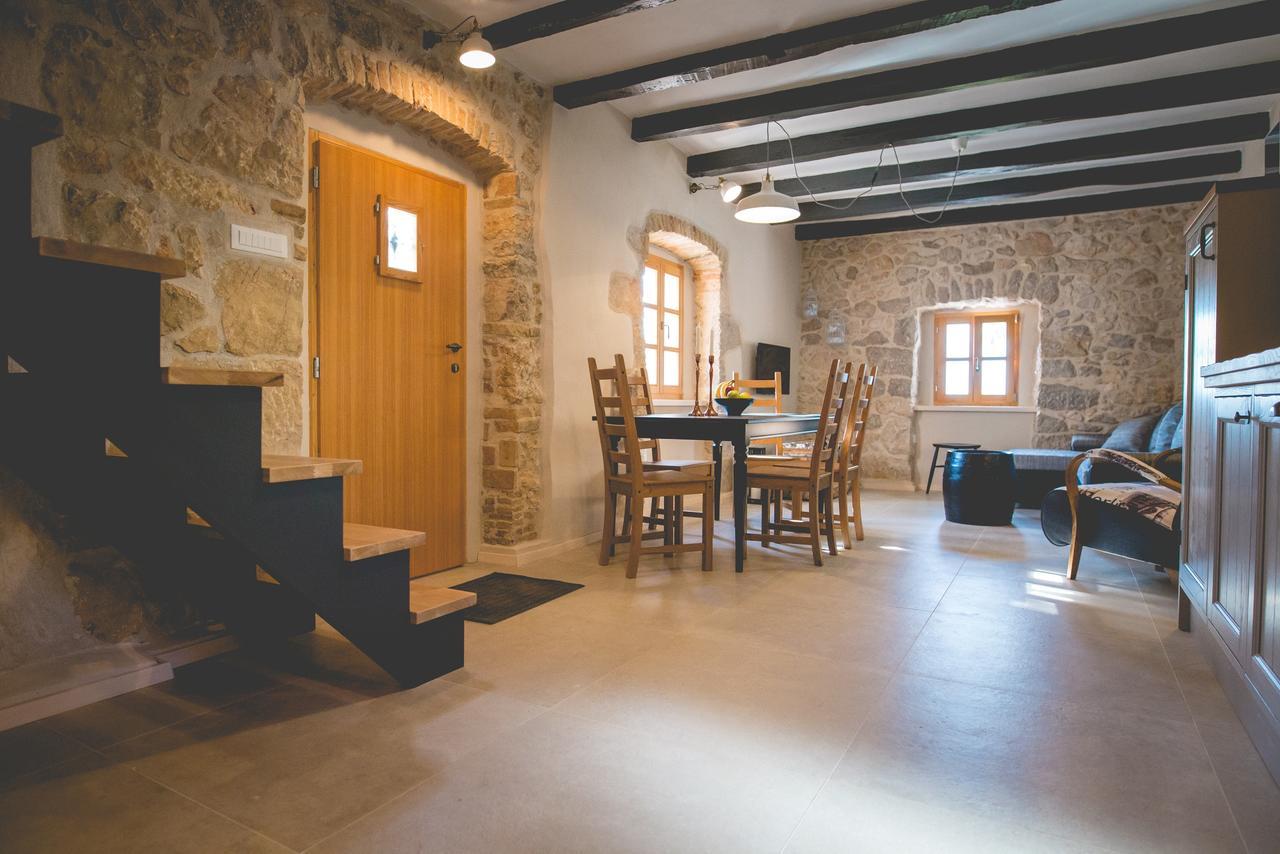 Holiday Home Jela Dobrinj Kültér fotó