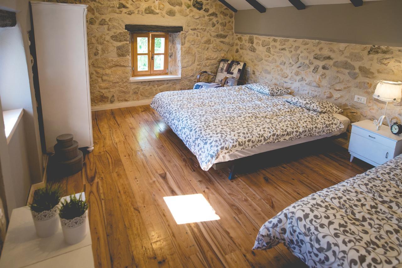 Holiday Home Jela Dobrinj Kültér fotó